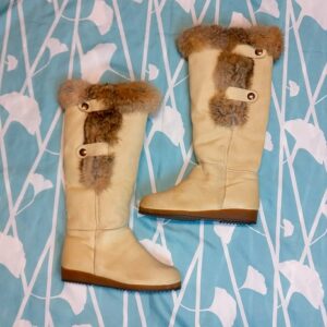 VINTAGE MUKLUK FUR